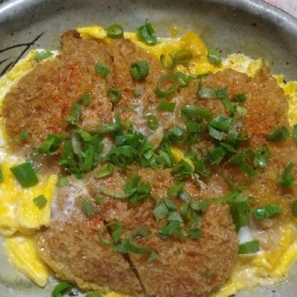 コロッケ3個・卵2個で作りました。卵の混ぜ方が雑で白身が中々固まらなかったですが、美味しかったです(*^^*)レシピありがとうございました。